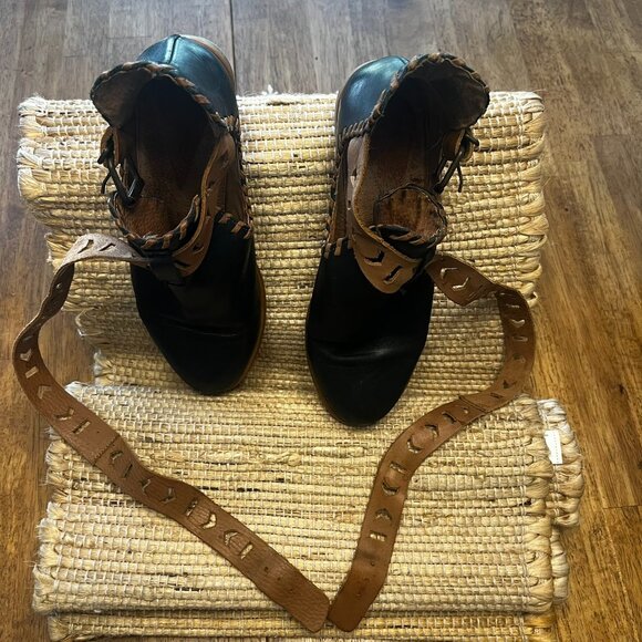 Musse & Cloud Leather Booties - Sz 39 - Picture 5 of 7